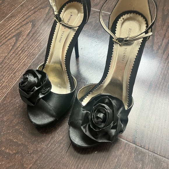 Roberto Vianni Floral Heels - Picture 3 of 8